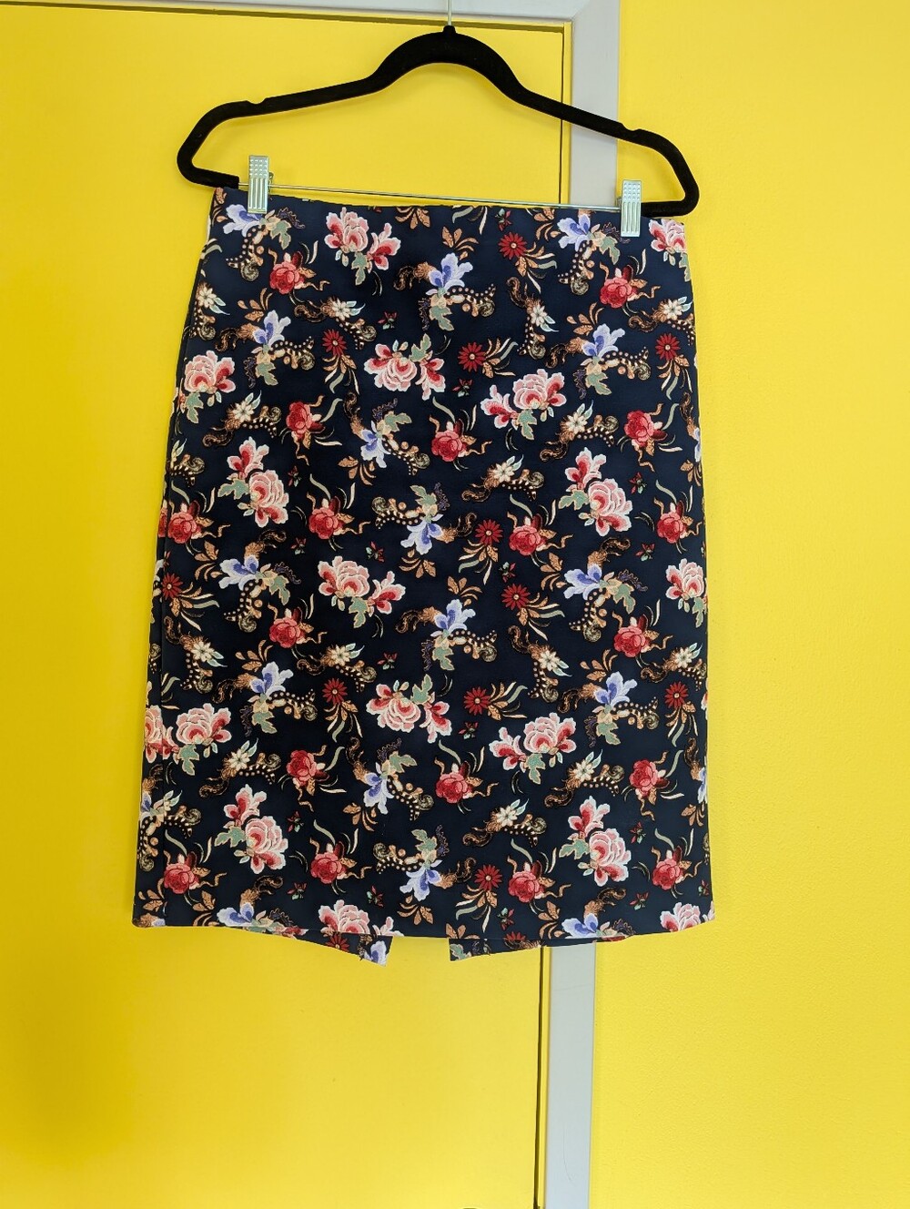 Philosophy Blue Floral Pencil Skirt - Picture 2 of 4